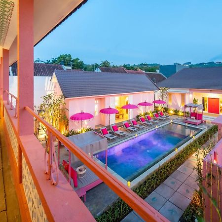 Pinkprivate Balangan - For Cool Adults Only Bed & Breakfast Jimbaran  Exterior photo
