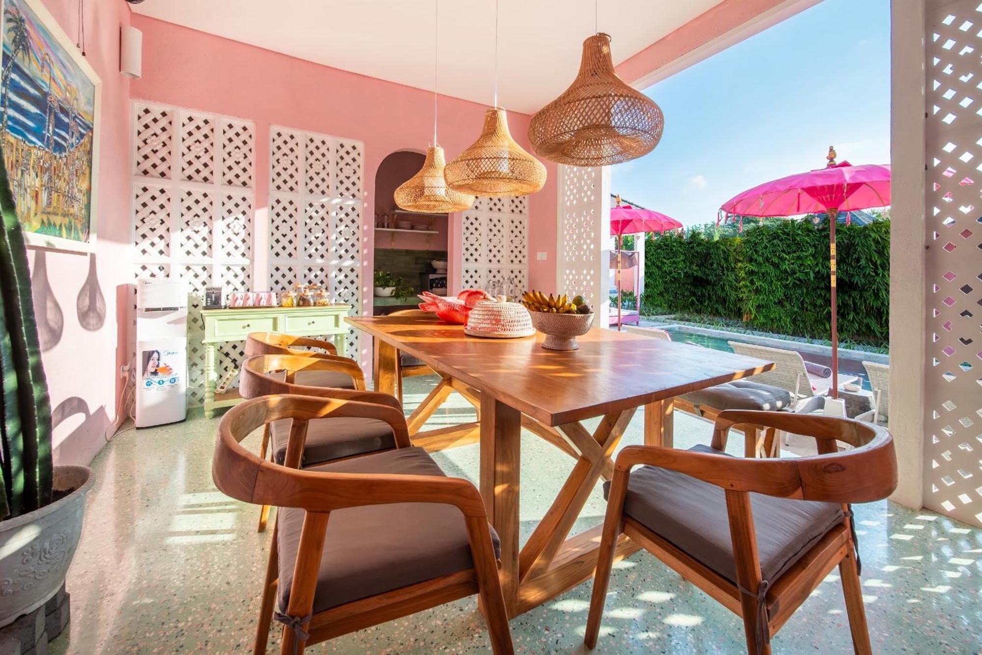 Pinkprivate Balangan - For Cool Adults Only Bed & Breakfast Jimbaran  Exterior photo