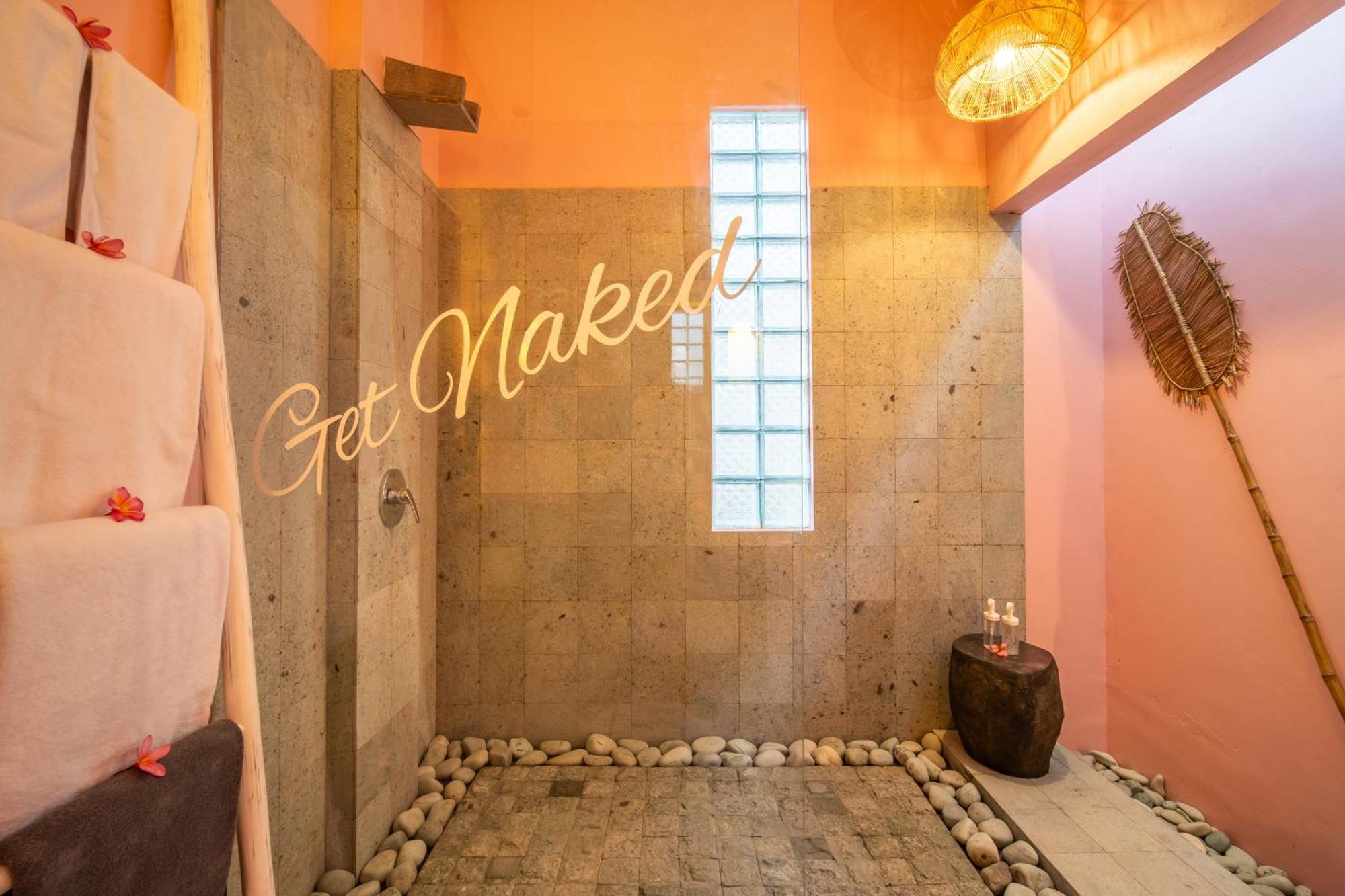 Pinkprivate Balangan - For Cool Adults Only Bed & Breakfast Jimbaran  Exterior photo