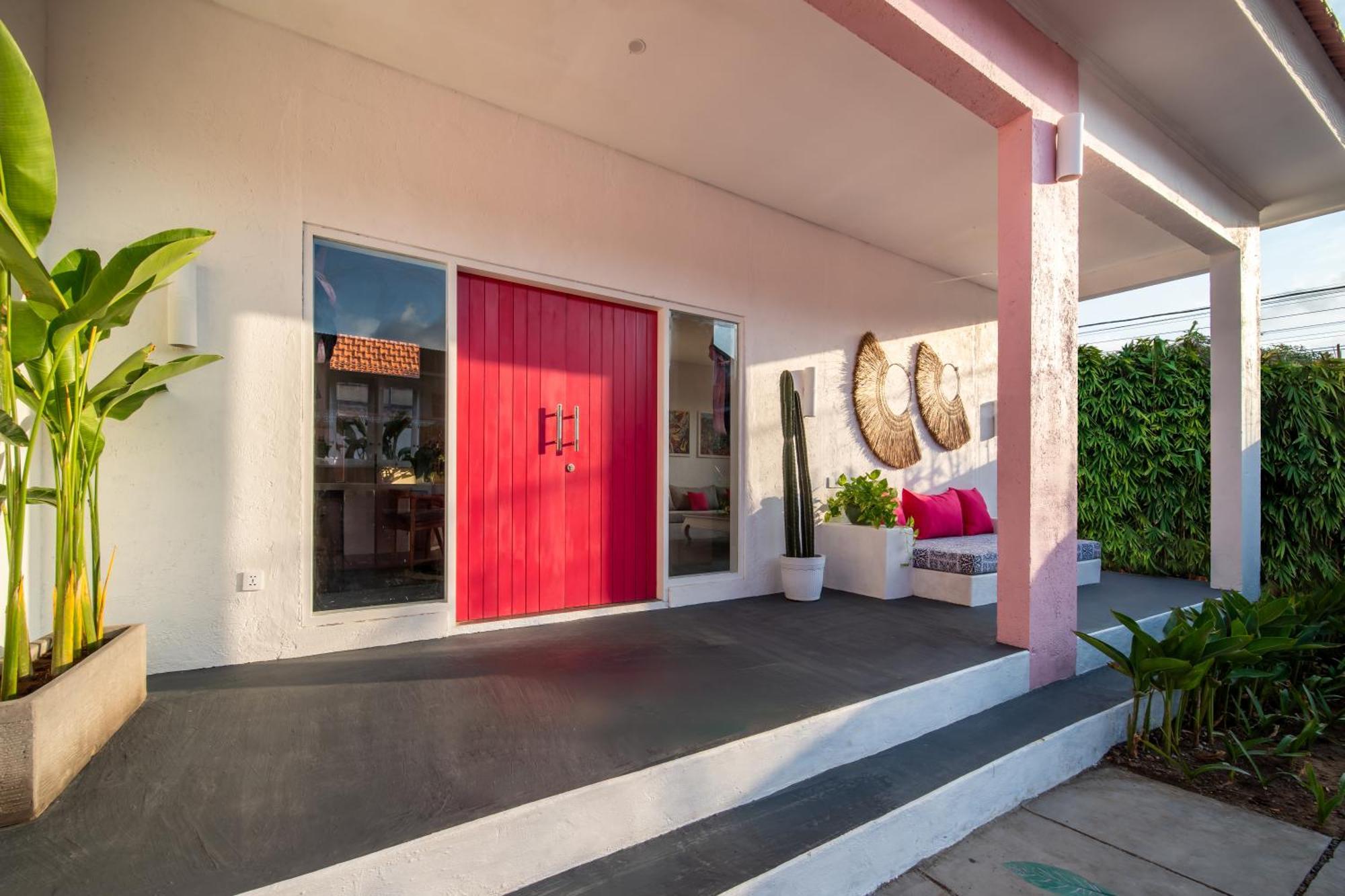 Pinkprivate Balangan - For Cool Adults Only Bed & Breakfast Jimbaran  Exterior photo