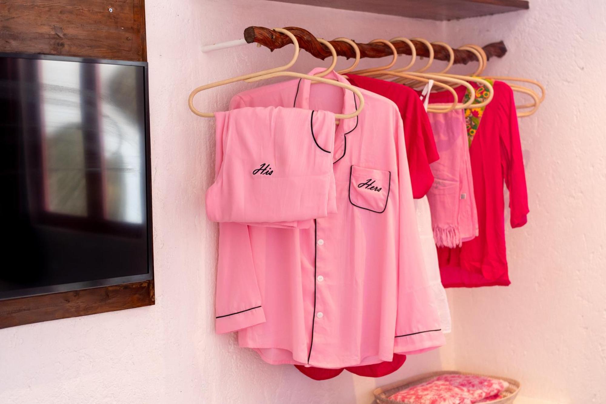 Pinkprivate Balangan - For Cool Adults Only Bed & Breakfast Jimbaran  Exterior photo
